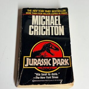 Jurassic Park Michael Crichton Paperback 1993 Ballantine Books 0-345-37077-5